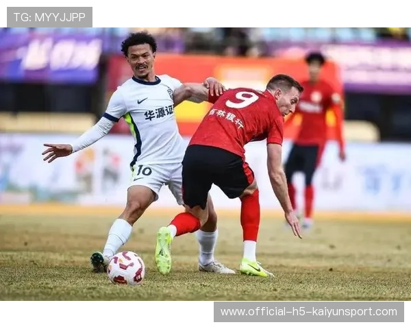 蓉城包揽中超8月最佳 主帅锋霸获殊荣，中超中锋排名